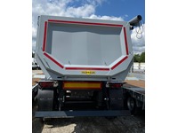 INTG9387_2710610 vehicle image