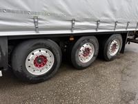 ZELJ895_2825204 vehicle image