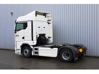 BFS260_2769878 vehicle image