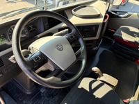 FLEI778_2716175 vehicle image