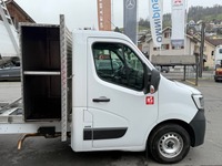 THOM6454_2770622 vehicle image