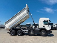 TMR8055_2753333 vehicle image