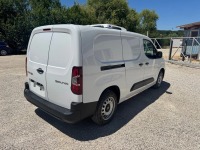 AT209470_2694091 vehicle image