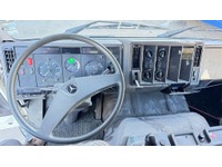 TAMZ4659_2837844 vehicle image