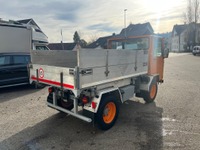 PREI272_2756043 vehicle image