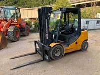 MERC9702_2683820 vehicle image