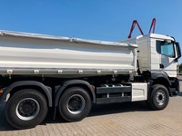 TMR8055_2753320 vehicle image