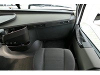 DOLD2821_2679185 vehicle image