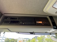 WIND191_2963749 vehicle image