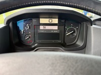 WIND191_2963749 vehicle image