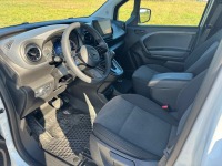 AT209470_2828746 vehicle image