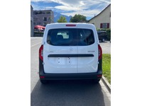 ALTH1974_2707412 vehicle image