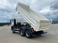 TMR8055_2753331 vehicle image