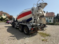 RIKI8971_2723799 vehicle image