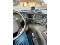 RIKI8971_2723799 vehicle image