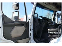 DOLD2821_2718711 vehicle image