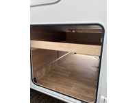 RINA4324_2917395 vehicle image