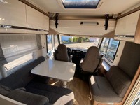 RINA4324_2917395 vehicle image