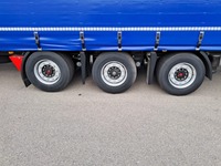 INTG9387_2708085 vehicle image