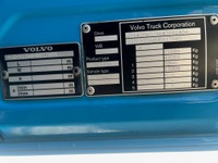 PREI272_2889399 vehicle image