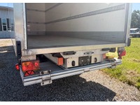 THOM6454_2950409 vehicle image