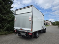 Kall37_2678415 vehicle image