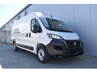 TOC1273_2988866 vehicle image