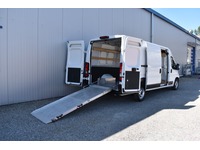 TOC1273_2988866 vehicle image