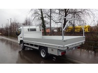 DTCH10536_2825028 vehicle image