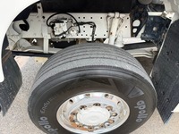 UNIK8334_3015912 vehicle image
