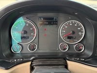 UNIK8334_3015912 vehicle image