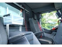 VEBI10438_2724212 vehicle image
