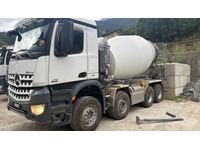 TOLA8240_2953143 vehicle image