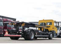 DOLD2821_2761648 vehicle image