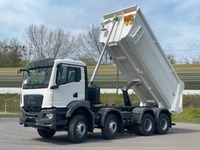 TMR8055_2868637 vehicle image