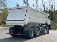 TMR8055_2868637 vehicle image