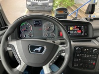 PEMA569_2607217 vehicle image