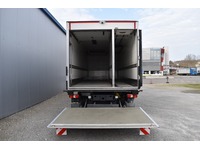 TOC1273_2877516 vehicle image