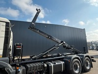 TMR8055_2868621 vehicle image