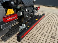 TMR8055_2868621 vehicle image