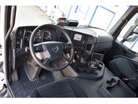 TOC1273_2692673 vehicle image
