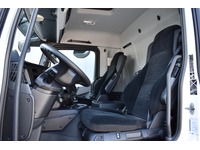 TOC1273_2692673 vehicle image