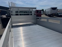 STUD177_2692123 vehicle image