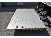 TOC1273_2969985 vehicle image