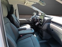 FLAA9869_2687424 vehicle image