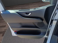 FLAA9869_2687424 vehicle image