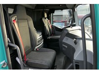 DOLD2821_2772275 vehicle image