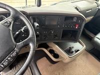 ZELJ895_2673044 vehicle image