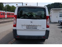 LIEZ3222_3002015 vehicle image