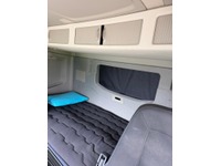 INTG9387_2886690 vehicle image